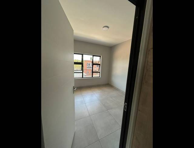 2 BEDROOM APARTMENT FOR SALE IN FAERIE GLEN